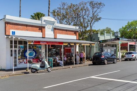 Photo of property in 5/77 Old Lake Road, Narrow Neck, Auckland, 0624