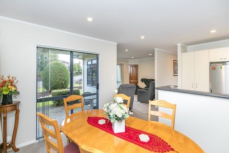 Photo of property in 2 Arundel Place, Nawton, Hamilton, 3200