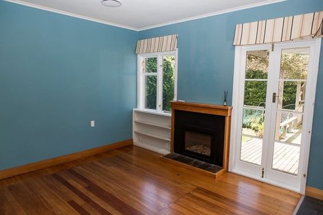 Photo of property in 4 Omar Street, Khandallah, Wellington, 6035