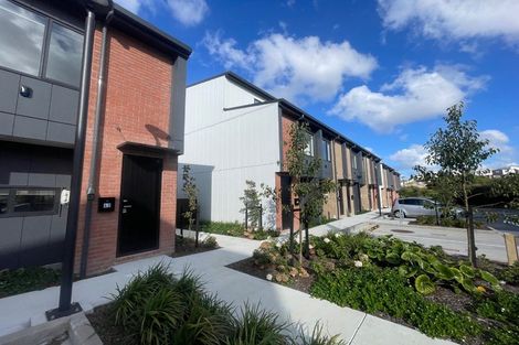 Photo of property in 33 Parkwood Avenue, Westgate, Auckland, 0614