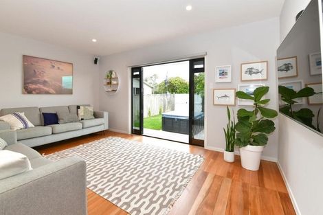 Photo of property in 49 Roseberry Avenue, Birkenhead, Auckland, 0626