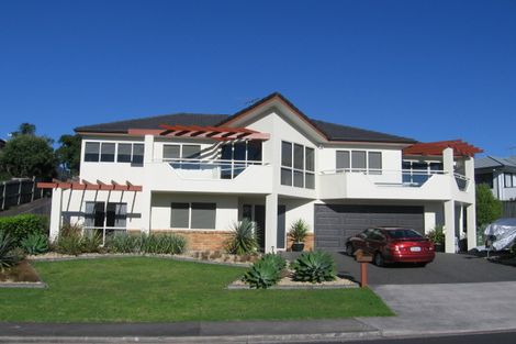 Photo of property in 6 Harbour Lights Close, West Harbour, Auckland, 0618