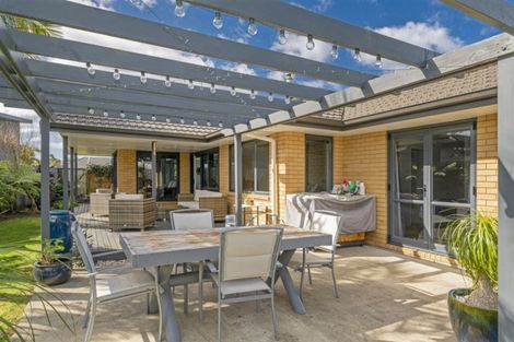 Photo of property in 4 Oribi Place, Whitianga, 3510