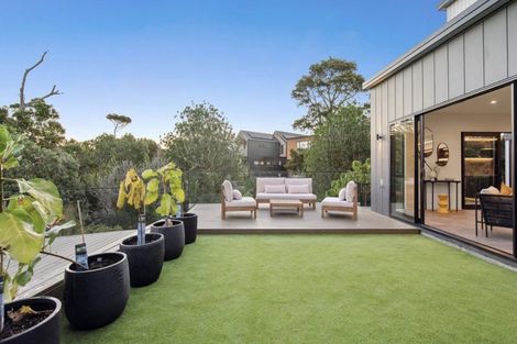 Photo of property in 22 Pukeko Road, Hobsonville, 0616