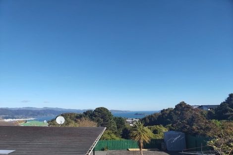 Photo of property in 1b Acacia Avenue, Maungaraki, Lower Hutt, 5010