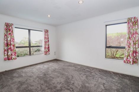 Photo of property in 16 Kinmont Rise, East Tamaki Heights, Auckland, 2016