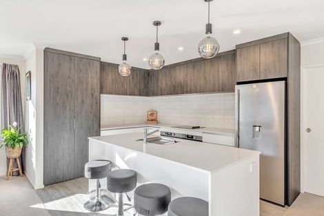 Photo of property in 12 Rehua Place, Waiwhakaiho, New Plymouth, 4312