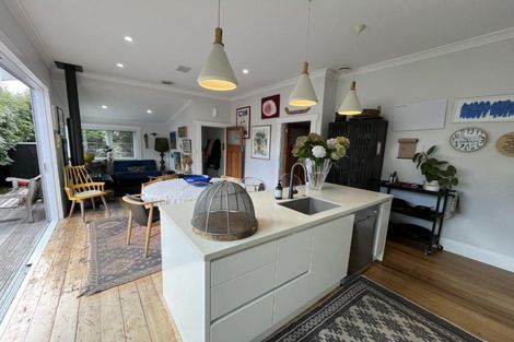 Photo of property in 111 Liardet Street, New Plymouth, 4310