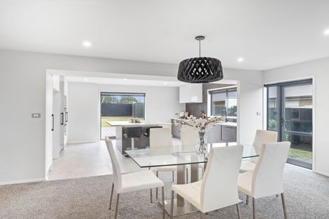 Photo of property in 51 Eastwood Rise, Waimairi Beach, Christchurch, 8083