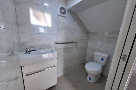 Photo of property in 28a Wallson Crescent, Wiri, Auckland, 2104