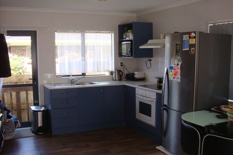 Photo of property in 21 Te Kanawa Crescent, Henderson, Auckland, 0610