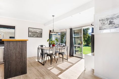 Photo of property in 50 Awaroa Road, Helensville, 0800