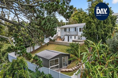Photo of property in 17 Lysander Crescent, Beach Haven, Auckland, 0626
