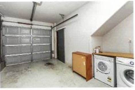 Photo of property in 152f Tasman Street, Mount Cook, Wellington, 6021