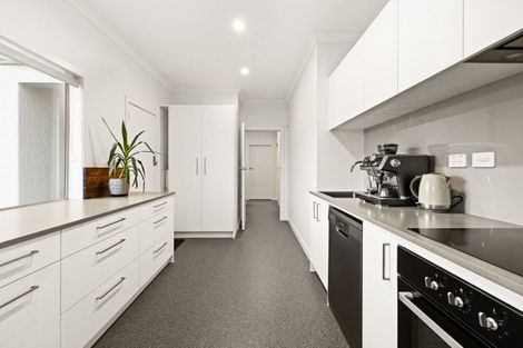 Photo of property in 26 Lee Road, Taradale, Napier, 4112