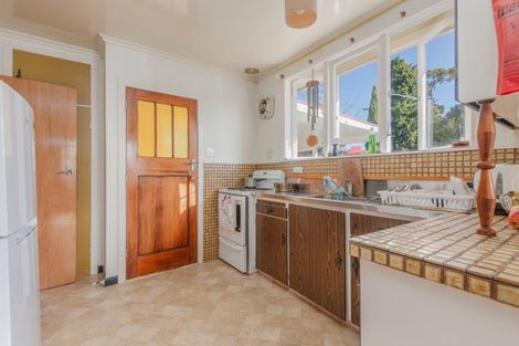 Photo of property in 6 Maunder Street, Marton, 4710