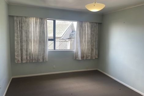 Photo of property in 19 Ellesmere Crescent, Pakuranga Heights, Auckland, 2010