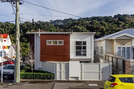 Photo of property in 16 Tapiri Street, Hataitai, Wellington, 6021