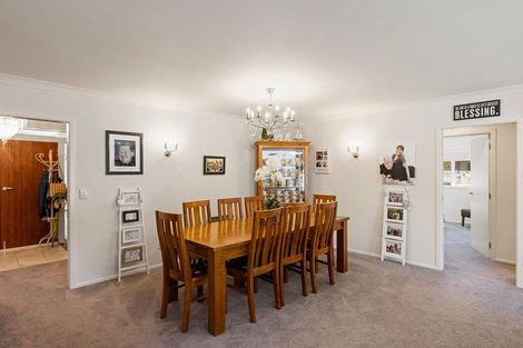 Photo of property in 11 Norfolk Drive, Cambridge, 3434