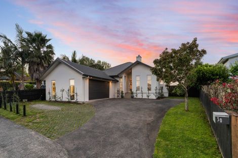 Photo of property in 30 Abby Close, Pukekohe, 2120