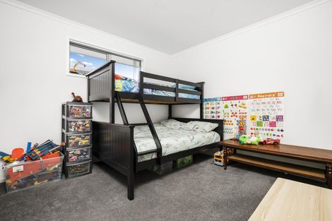 Photo of property in 15 Lamborn Drive, Papakura, 2110