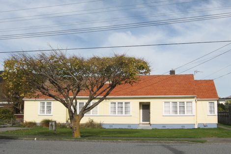 Photo of property in 132 Epuni Street, Epuni, Lower Hutt, 5011