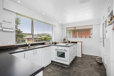 Photo of property in 4 Monterey Place, Totara Park, Upper Hutt, 5018