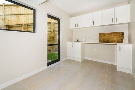 Photo of property in 48 Golden Morning Drive, Albany Heights, Auckland, 0632