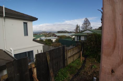 Photo of property in 3a Crompton Road, Massey, Auckland, 0614