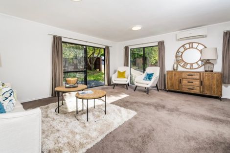 Photo of property in 6/23b View Road, Glenfield, Auckland, 0627