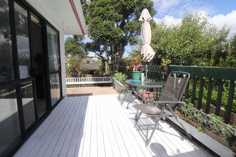 Photo of property in 2/99 Ocean View Road, Hillcrest, Auckland, 0627