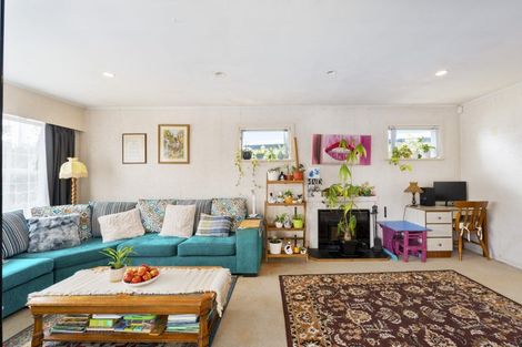 Photo of property in 58 Chorley Avenue, Massey, Auckland, 0614