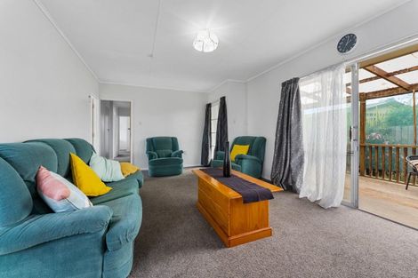 Photo of property in 35 Shelton Place, Feilding, 4702