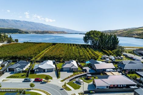 Photo of property in 11 Guano Crescent, Cromwell, 9310