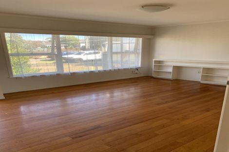 Photo of property in 2/44 Lake Road, Narrow Neck, Auckland, 0624