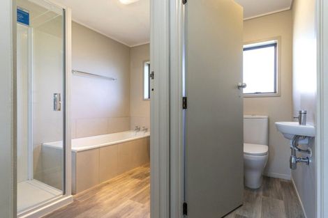 Photo of property in 7 Kathleen Place, Rainbow Point, Taupo, 3330