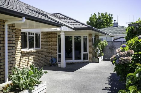 Photo of property in 58 Princes Street, Cambridge, 3434