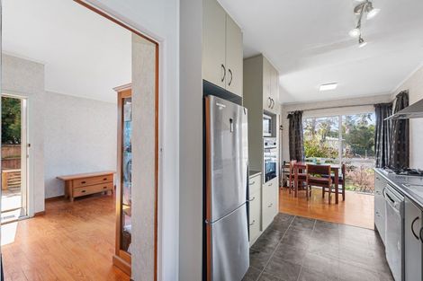 Photo of property in 3 Hughdene Place, Henderson, Auckland, 0610