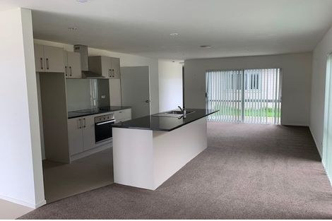 Photo of property in 21 Kotuku Crescent, Takanini, 2112