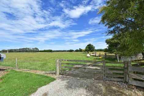 Photo of property in 176 Seaward Road, Edendale, 9825