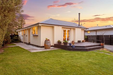 Photo of property in 14 Englefield Road, Belfast, Christchurch, 8051