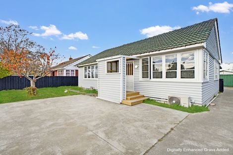 Photo of property in 16 Boyne Avenue, Northcote, Christchurch, 8052