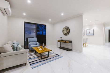 Photo of property in 28 Catalina Avenue, Rosehill, 2113