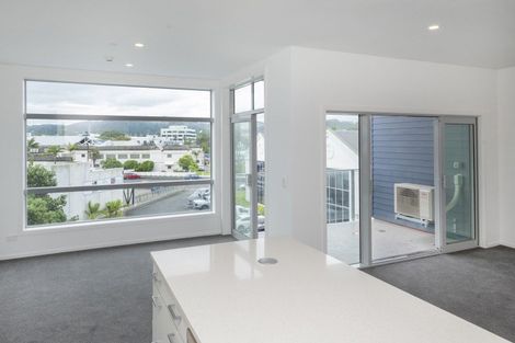 Photo of property in Marina View Apartments, 204/4 Reads Quay, Gisborne, 4010
