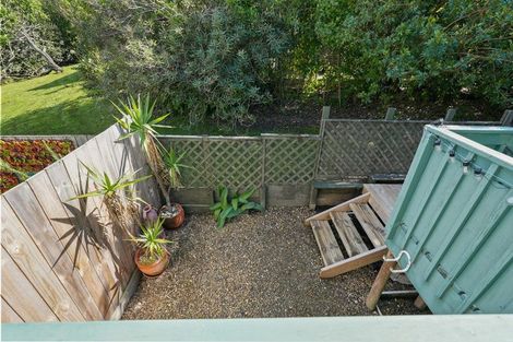 Photo of property in 1/5 Zita Avenue, Matakatia, Whangaparaoa, 0930