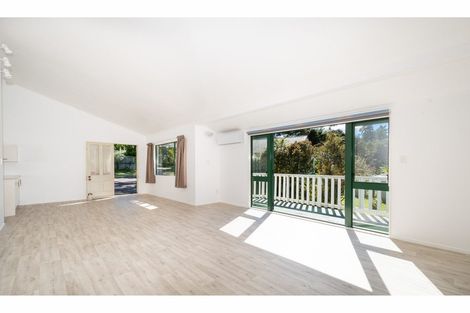 Photo of property in 129a Colwill Road, Massey, Auckland, 0614