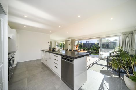 Photo of property in 41 Karina Terrace, Roslyn, Palmerston North, 4414