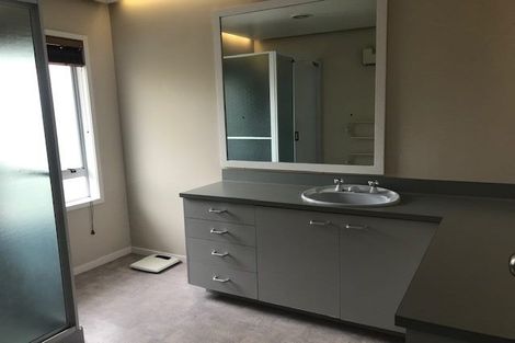 Photo of property in 59 The Esplanade, Eastern Beach, Auckland, 2012