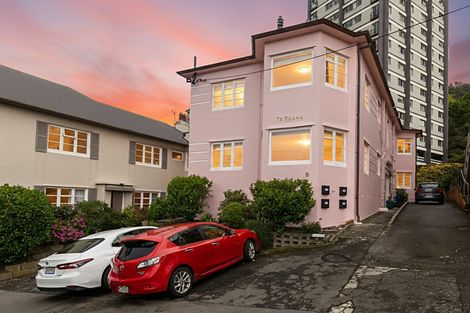 Photo of property in 9a Stowe Hill, Thorndon, Wellington, 6011