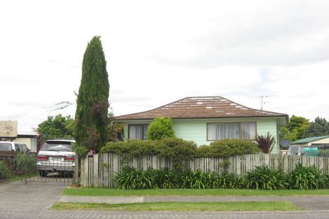 Photo of property in 53 Manuroa Road, Takanini, 2112